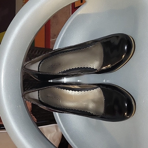 Kenneth Cole Reaction Patent Leather Shoes - Picture 2 of 11